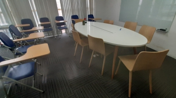 Thu mua bàn ghế văn phòng cũ giá cao tại tphcm